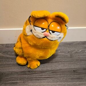 Vintage Dakin Garfield Plush